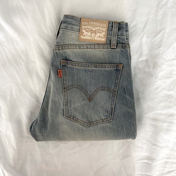 Levi’s High-Rise Jeans - Picture 1 of 5